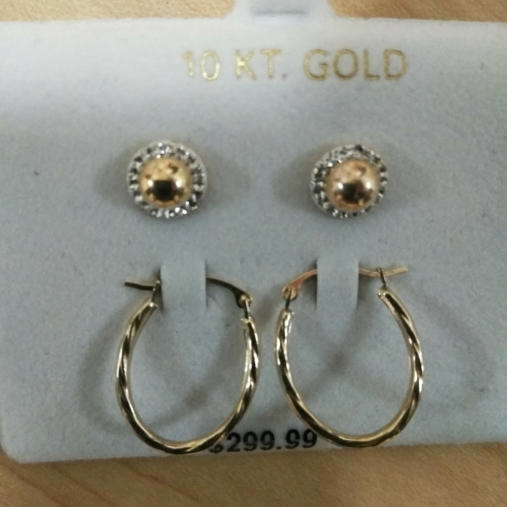 10 karat gold earrings